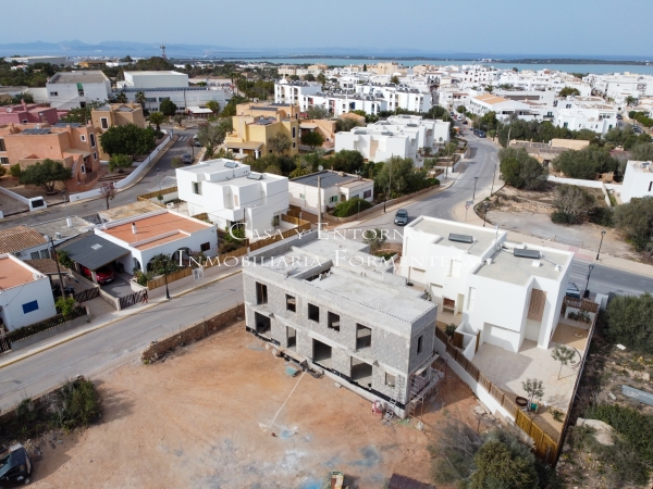 Terreno con due case in costruzione a Sant Francesc, Formentera