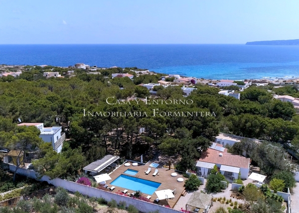 Proprietà esclusiva mono/multifamiliare a pochi passi dal mare