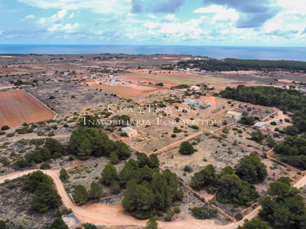 Terreno in vendita con progetto abitativo a La Mola