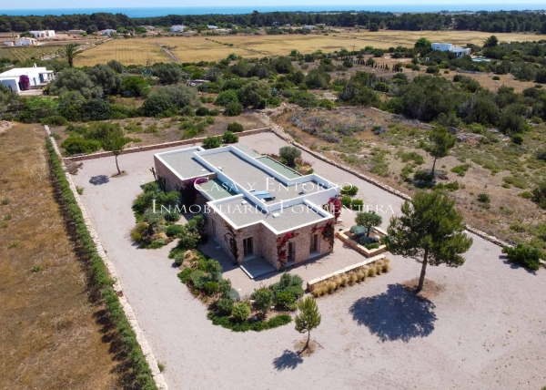 Villa di nuova costruzione situata nella zona di La Mola, Formentera.