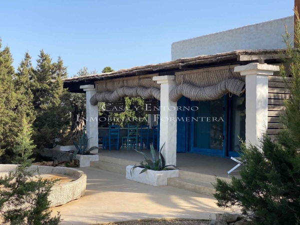 Finca tipica con vista lago, mare, Es Vedrà, tramonto e Ibiza nel parco naturale, con vista mare fantastica!!
