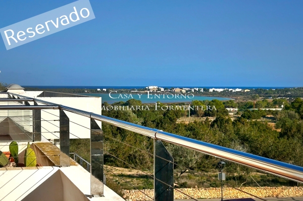 Elegante attico Vista Campi e Mare a Formentera