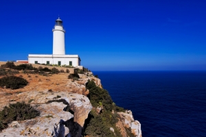 Formentera e i suoi fari: un pezzo di storia